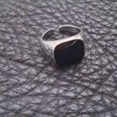 重厚感ブラック×高級感シルバー◆メンズ◆シグネットリング フリーサイズ