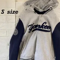 MLB ヤンキース　コットンスタジャン　フード着脱可