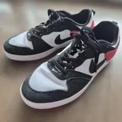 Nike SB ホワイト/ブラック/レッド スニーカー25センチ