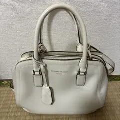 Samantha Thavasa ホワイト ショルダーバッグ　値下げ❣️