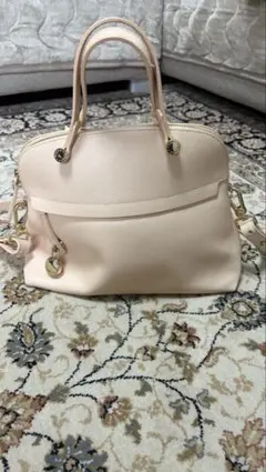 FURLAピンク ハンドバッグ シンプルデザイン