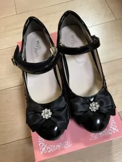 Item thumbnail for item ca2f0546-c1de-48b9-ab96-5e3800ea942b