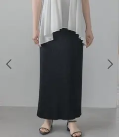 A part by アパートバイ　大人気！ プリーツイージータイトスカート　美品のサムネイル
