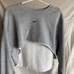 Nike グレー クロップドスウェット