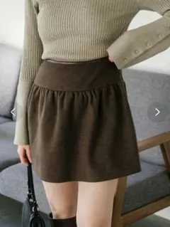 新品【Kastane】パイピングミニスカート ブラウン