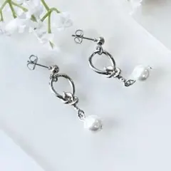 803◆シルバー　結目　パール　シンプル　大ぶり　ハンドメイドピアス　イヤリング