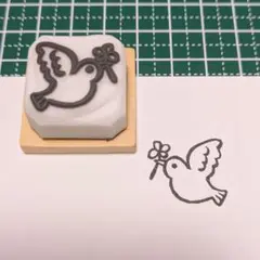 消しゴムはんこ 持ち手付き ハンドメイド 【1】鳥とクローバー