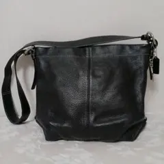 COACH ショルダーバッグ ブラック 星型チャーム付のサムネイル