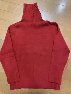 NAFNAF 赤 タートルネックセーター