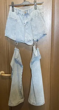 スピンズ　デニムストレートパンツ　完売品 デニムハーフセパレートデニム ズボンのサムネイル