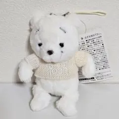 宝石4℃のホワイトプーさんです。人間と同じ大きさです。「存在感と癒し