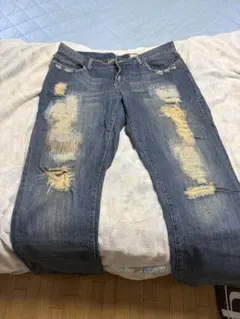 Hollister ブーツカットデニム ダメージ加工　1度着用品