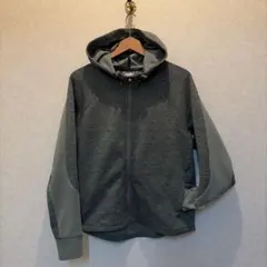 PUMA フード付きパーカー