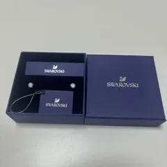 Swarovski クリスタルピアス