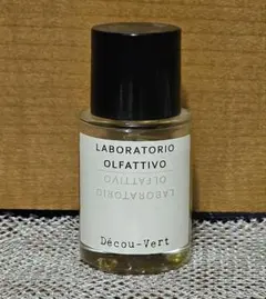 LABORATORIO OLFATTIVO 香水 Laboratorio_Olfattivo_-