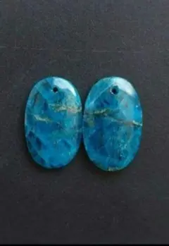 超メルカリ市❗️セール❗️① ネオンブルーアパタイト ピアス.イヤリング用 ペア