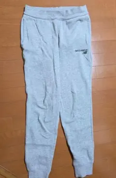 New Balance スウェットパンツ グレーs