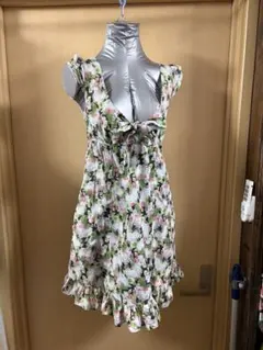 Zara TRF フラワープリント ノースリーブワンピース