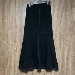 GU ステッチマーメイドロングスカートブラック