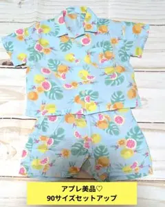 【90サイズ美品♡】アプレレクール セットアップトロピカルハーフパンツ&シャツのサムネイル