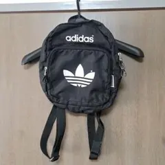 adidas ミニリュック ブラックのサムネイル