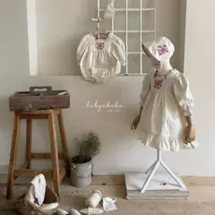 Item thumbnail for item 7034b132-eddf-42aa-a677-efc72e74560c