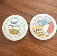 ジブリ　魔女の宅急便　ハウルの動く城　缶バッチコレクション　2個セット