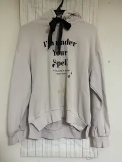 メゾピアノ ピンクパーカー