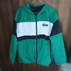 フード付きナイロンジャケット