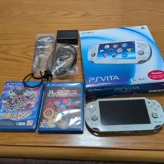 PS Vita 1100 ホワイト 本体 ソフト メモリーカードつき