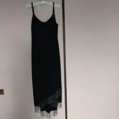 黒のストラップドレス ビーズフリンジ付き