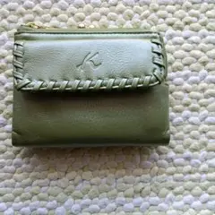 オリーブグリーン 二つ折り財布 Kのロゴのサムネイル