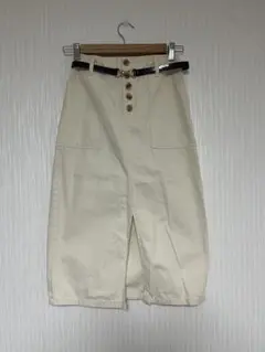 アイボリー タイトスカート ボタンフロント