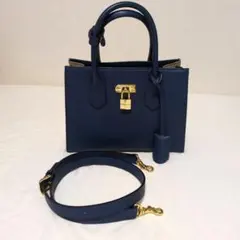 Samantha Thavasa レザー ハンドバッグ ショルダーストラップ付き