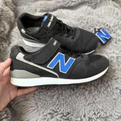 22cm スニーカー