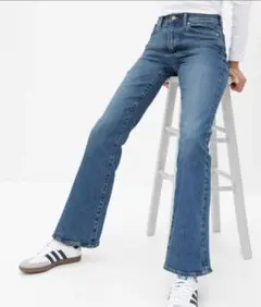GAP ウォッシュウェル ハイライズ '70sフレアデニム