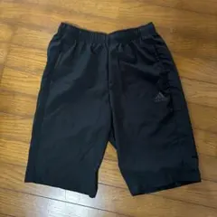 adidasハーフパンツ　スポーツ　ジム