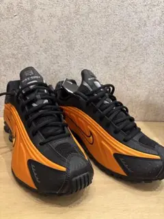 新品】Nike Shox R4 26.5㎝ オレンジ/ブラック - メルカリ