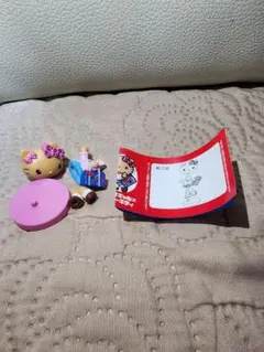 Hello Kitty コラボレーション　チョコエッグ　日焼けギャル　キティ