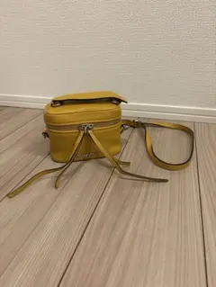 美品　MIUMIU バニティ