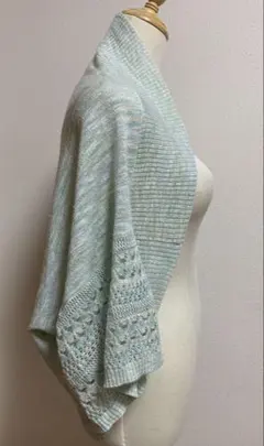 ラメ入淡い緑寄り水色 ベージュホワイトレース編み袖 ショールカーディガンMサイズ