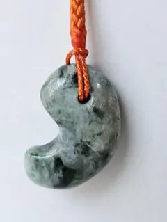 ☆超激レア!!☆完全別格品!!☆糸魚川翡翠☆超極上マーブル模様!!☆勾玉