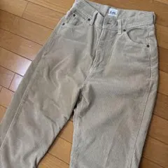 コーデュロイパンツ