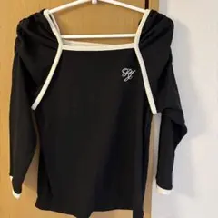 パフスリーブ　カットソー　しまむら