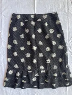 黒ドット花柄フレアスカートとブラウスセット