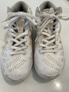 アシックス ゲルフープ V16 23cm ホワイト/ゴールド　デポ限定