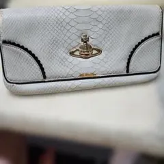 d*3様 Vivienne Westwood ハンドバッグ パイソン型押し ブラ - メルカリ