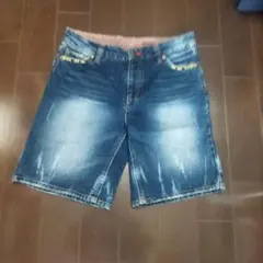 ダメージ加工デニムショートパンツ