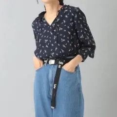 【アース ミュージックアンドエコロジー】長袖ブラウス F フリル ネイビー 花柄