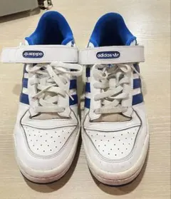 adidas Forum Low ホワイト/ブルー スニーカーのサムネイル